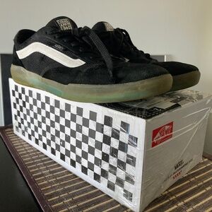 Vans AVE